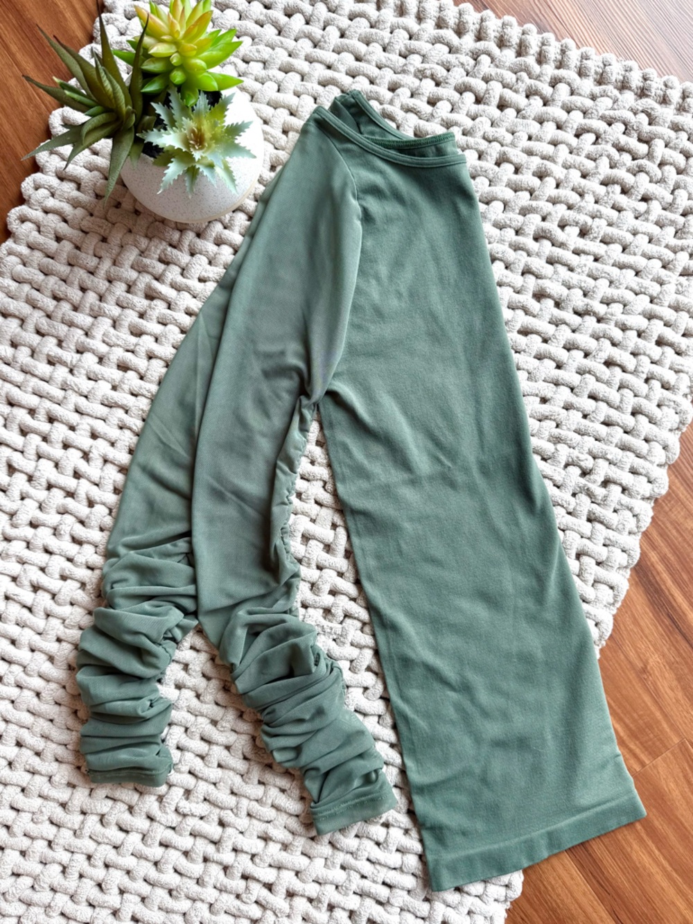 Intimately Free People | Scrunch Sleeve Seamless Mesh Top in Army | XS/S